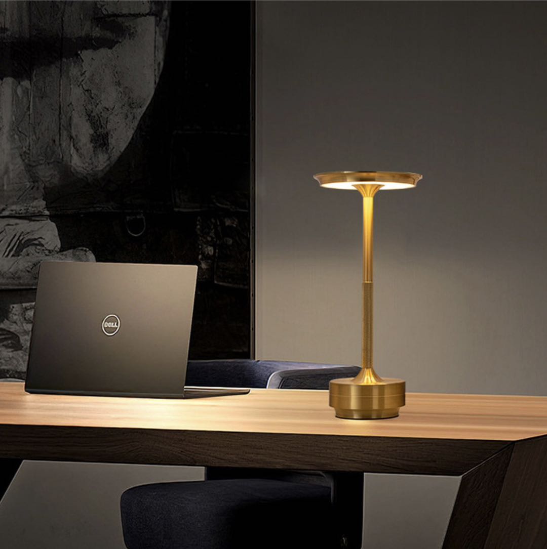 ClarityGlow Luxus Edition | Kabellose LED Tischlampe