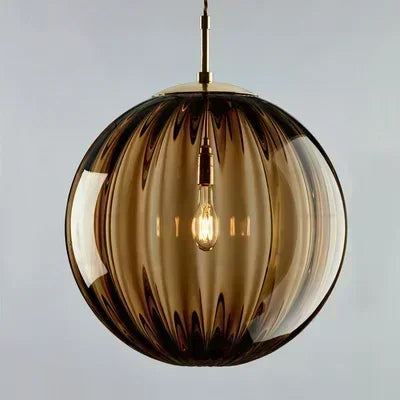 Moderne Glas-Deckenleuchte mit integrierter LED-Beleuchtung
