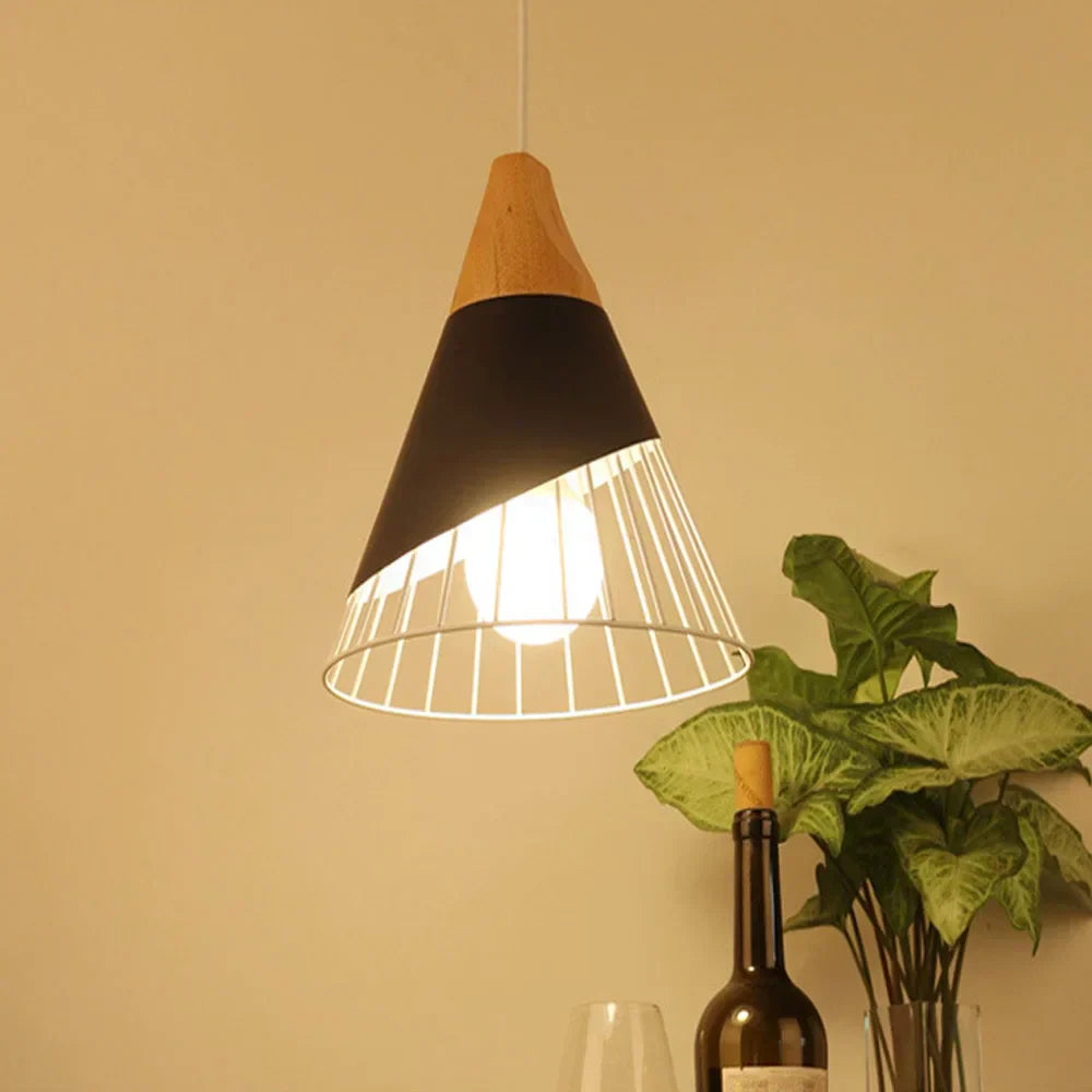 Vintage Pendelleuchte mit Kabel – Industrielle Hängeleuchte aus Metall und Holz