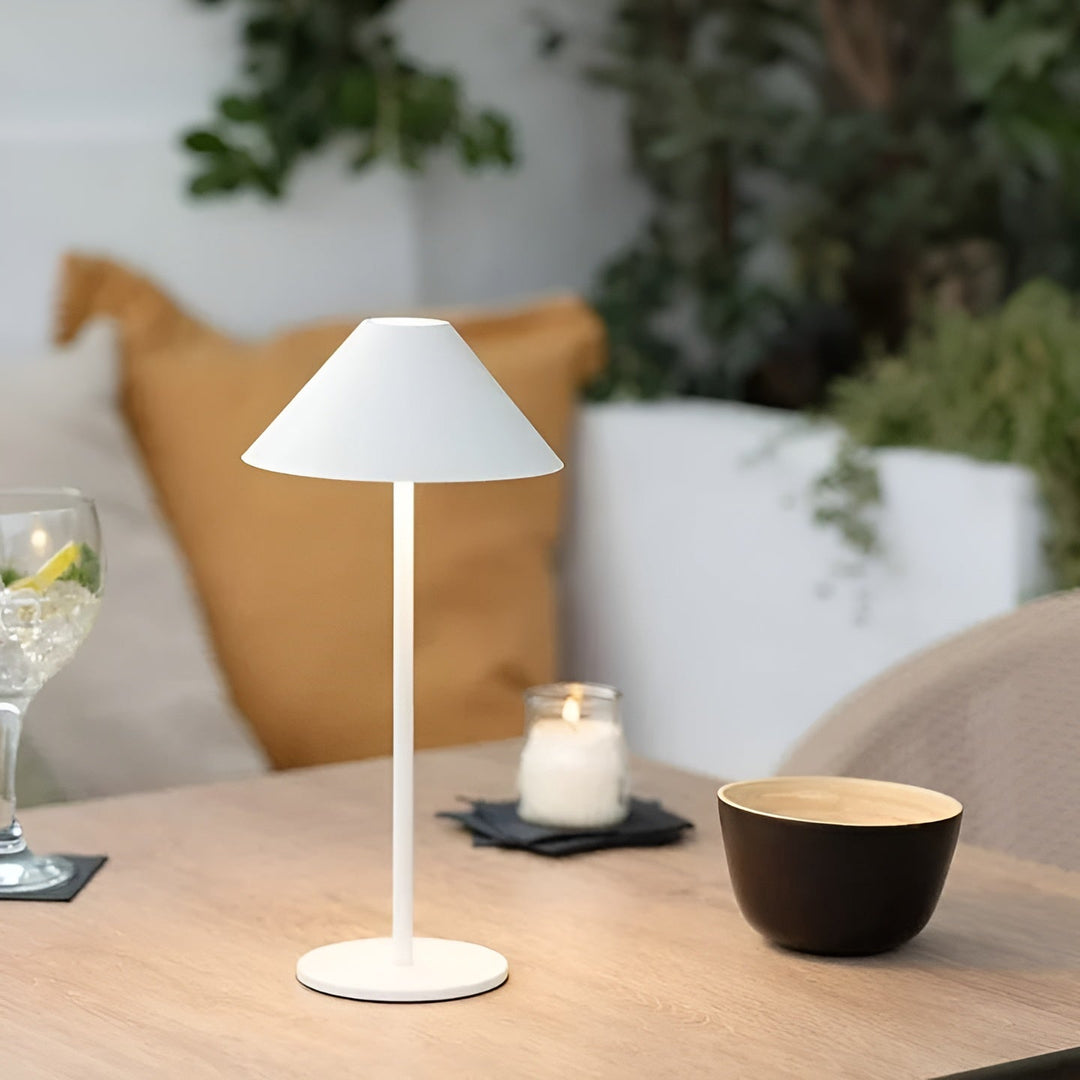 LumiLuxe - Dimmbare Nordic Cone LED Tischlampe mit Touchsteuerung