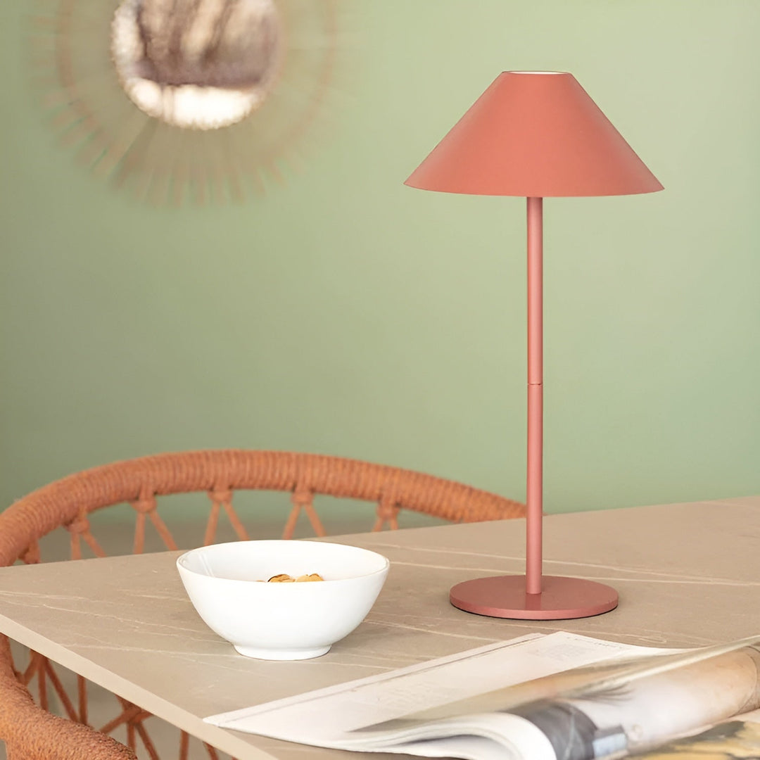 LumiLuxe - Dimmbare Nordic Cone LED Tischlampe mit Touchsteuerung