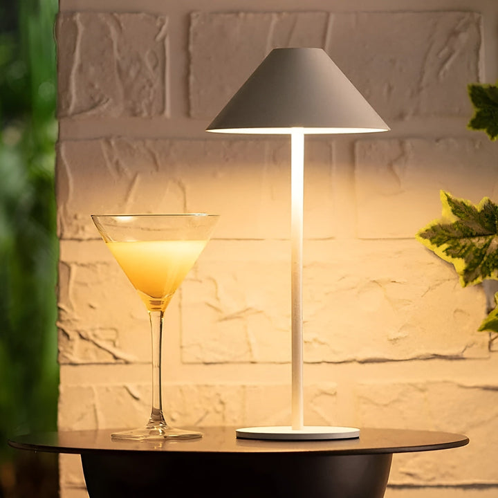 LumiLuxe - Dimmbare Nordic Cone LED Tischlampe mit Touchsteuerung