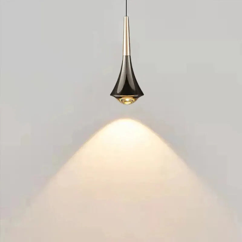 Moderne silberne Pendelleuchte – Stilvolle Beleuchtung für Esszimmer oder Küche