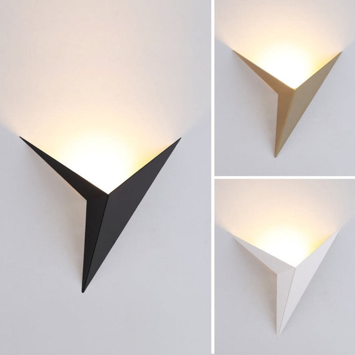 Minimalistische dreieckige LED-Wandleuchte | Modernes Design in ack/Weiß | Ideal für Wohnzimmer und Badezimmer