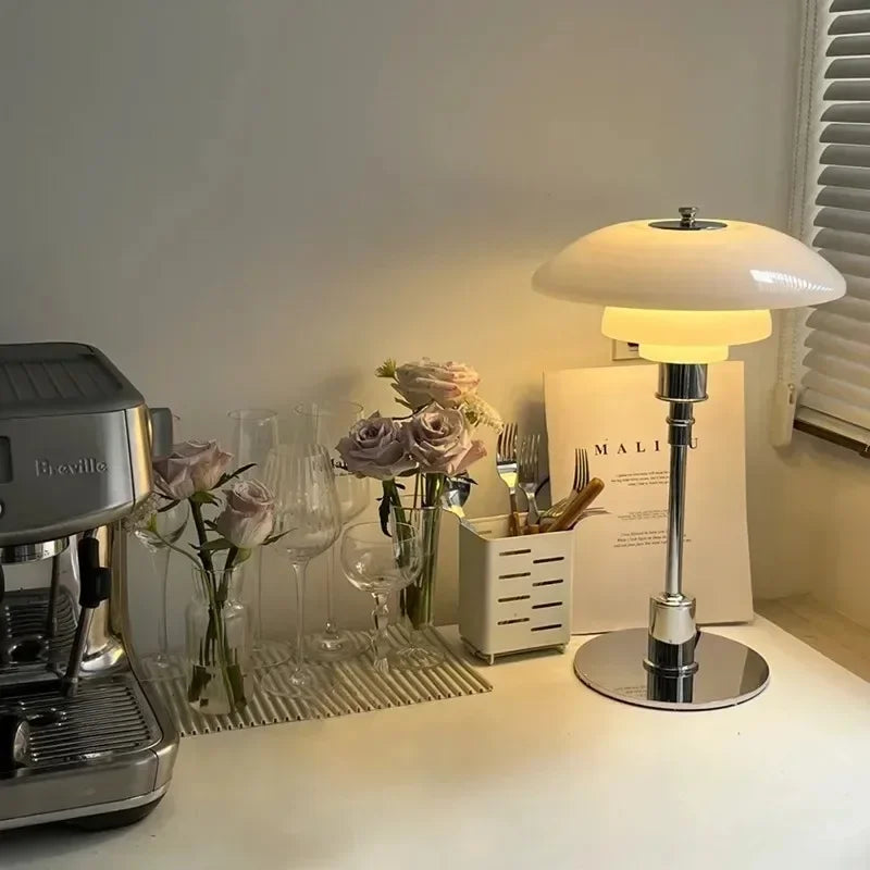 Nordische Glas Tischlampe – Minimalistische LED-Lampe für zu Hause