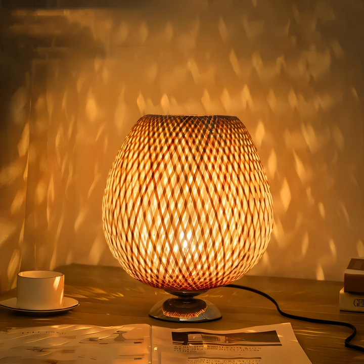 NatureHue Vintage Bamboo Tischlampe Kreative Geflochtene Rattan Schreibtischlampe