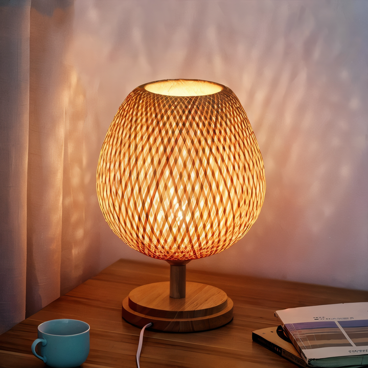 NatureHue Vintage Bamboo Tischlampe Kreative Geflochtene Rattan Schreibtischlampe