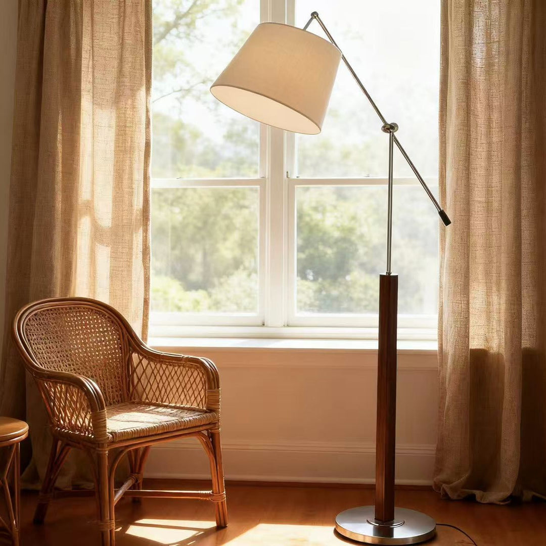 Verstellbare Stehlampe