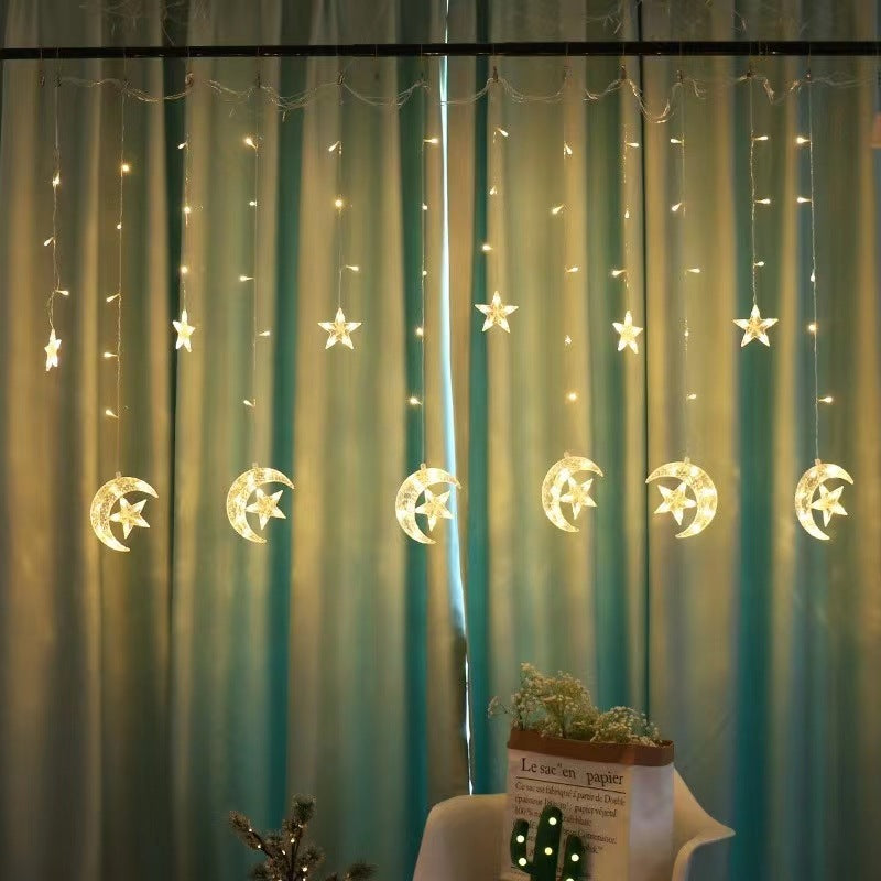 Festliche LED Vorhang Lichterkette mit hängendem Stern-Glockenbaum und Rentier-Ornamenten