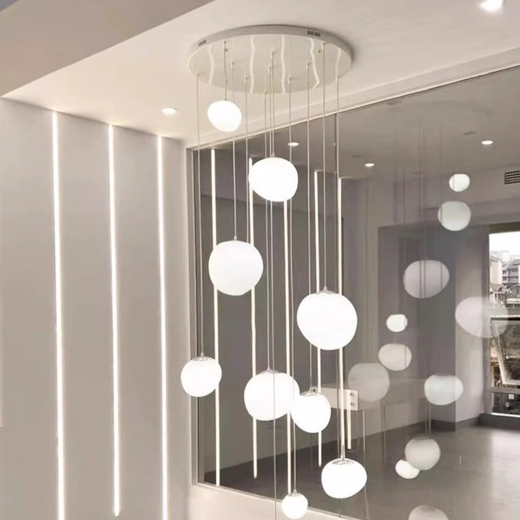 Moderne Mehrstufige LED-Pendelleuchte mit satinierten ovalen Disc-Schirmen
