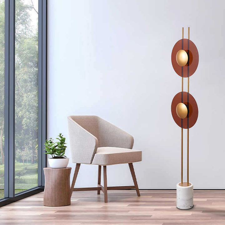 Skulpturale Stehlampe mit Marmorbasis und kreisförmigen Akzenten