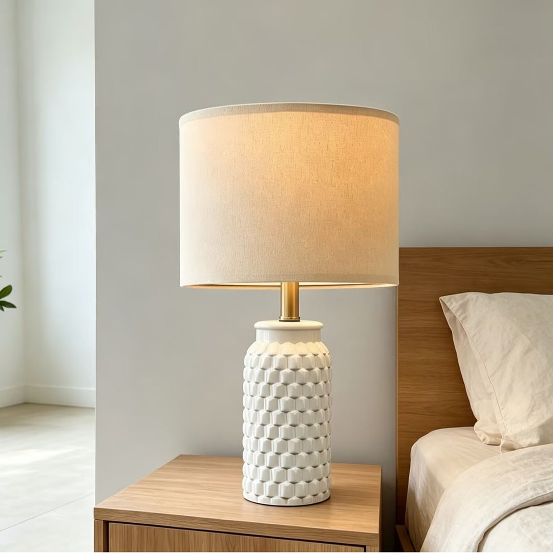 Strukturierte Keramik Tischlampe