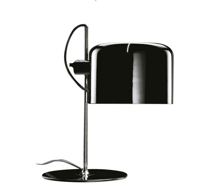 Moderne Schreibtischlampe mit verstellbarem Schirm