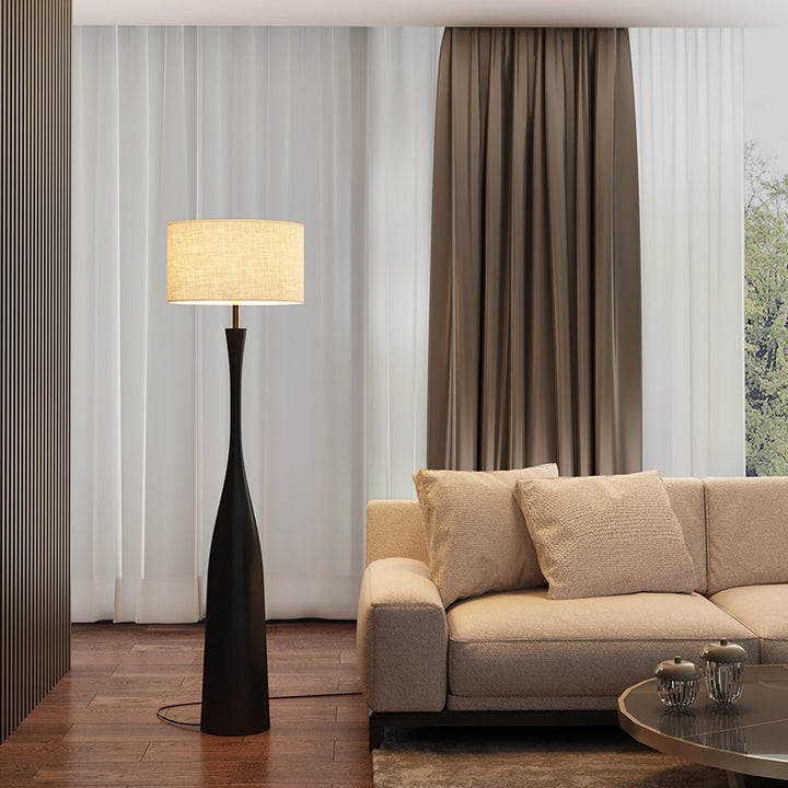 Elegante skulpturale Stehlampe aus Holz