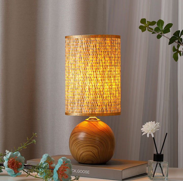 Runder Holzbasis Gewebter Rattan Schirm Tischlampe