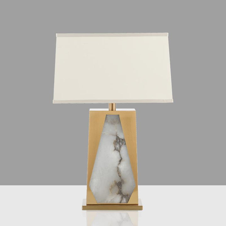 Dekorative Tischlampe mit elegantem Alabasterdesign