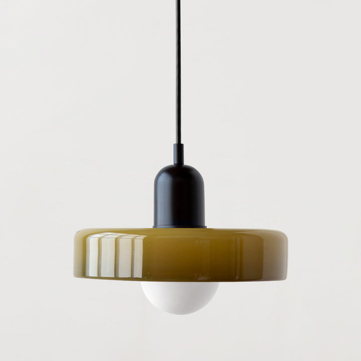 Minimalistische Keramik Pendelleuchte mit geschichtetem Glockenschirm