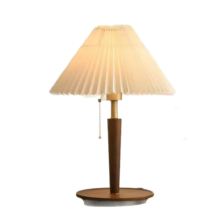 Elegante Tischlampe mit plissiertem Schirm