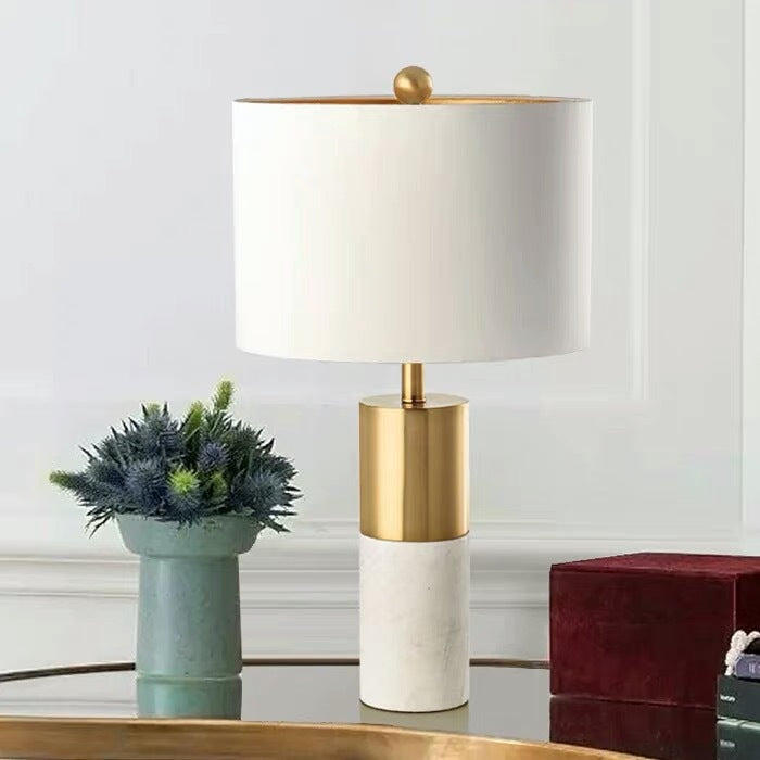 Elegante moderne Tischlampe