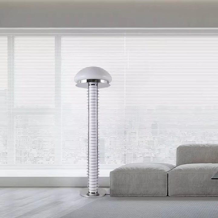 Moderne Tischlampe mit Kuppelschirm und schlankem Sockel