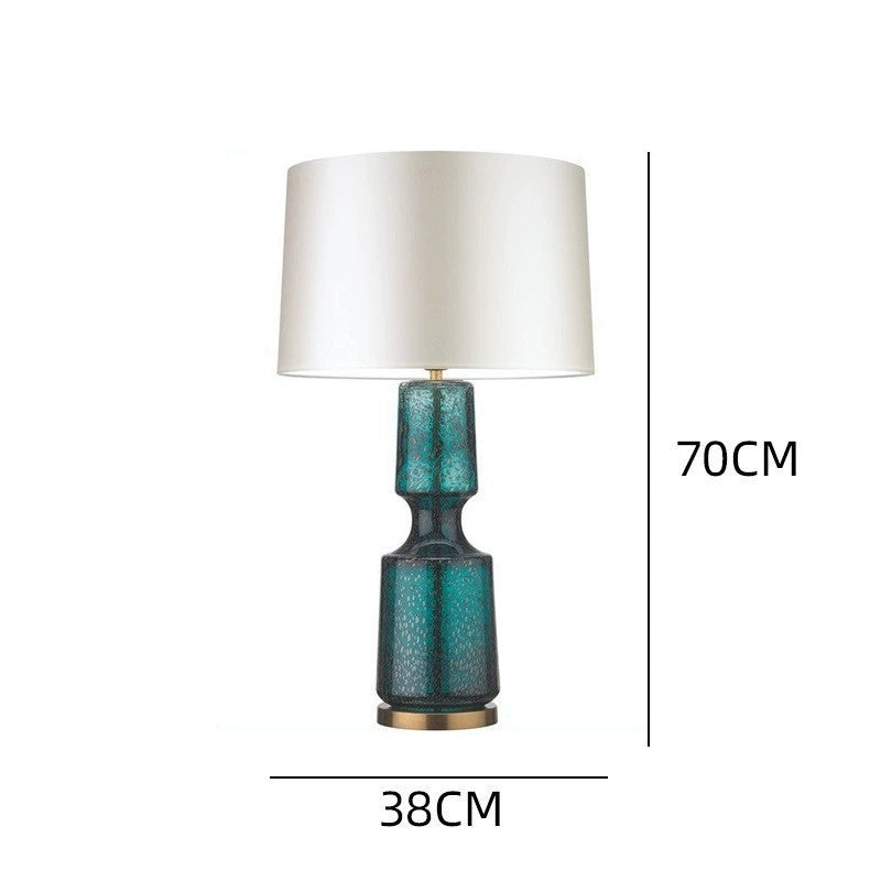 Stilvolle Glas-Tischlampe mit elegantem schwarzen Schirm