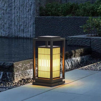 Outdoor Solar Laterne Weglicht mit dekorativen satinierten Glasplatten