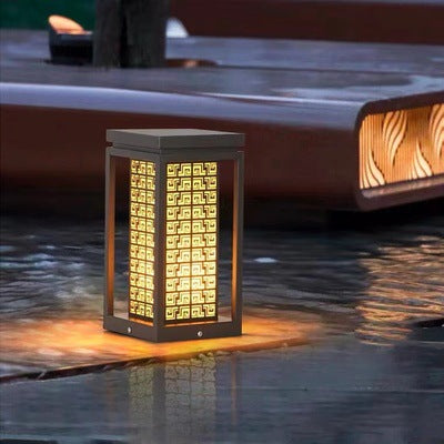 Outdoor Solar Laterne Weglicht mit dekorativen satinierten Glasplatten