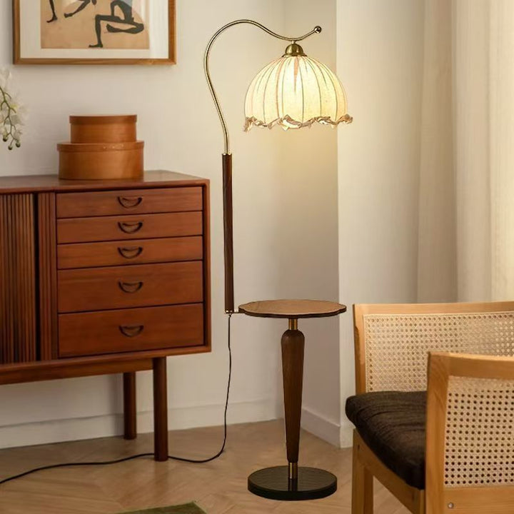 Stylische Geschwungene Stehlampe