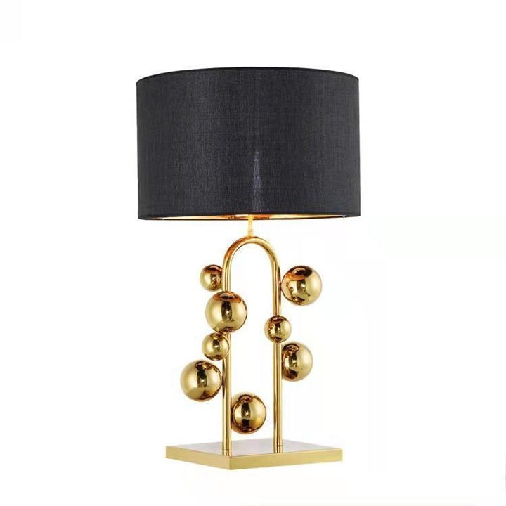 Moderne Skulpturale Tischlampe mit geometrischem Design