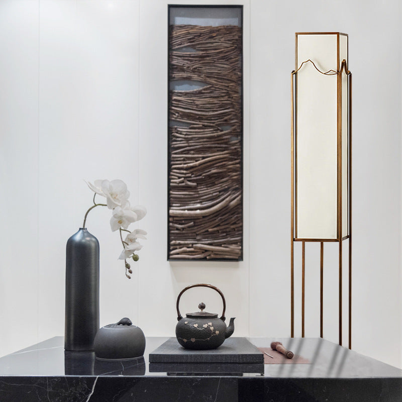 Elegante Slim Stehlampe