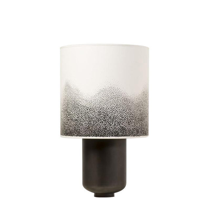 Moderne Tischlampe mit künstlerischem Schirm