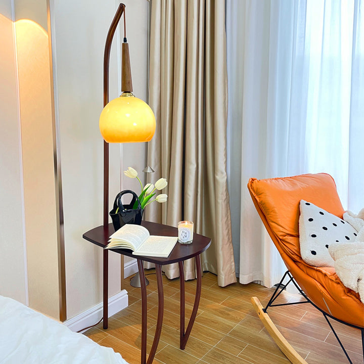 Moderne Minimalistische Stehlampe mit integriertem Beistelltisch