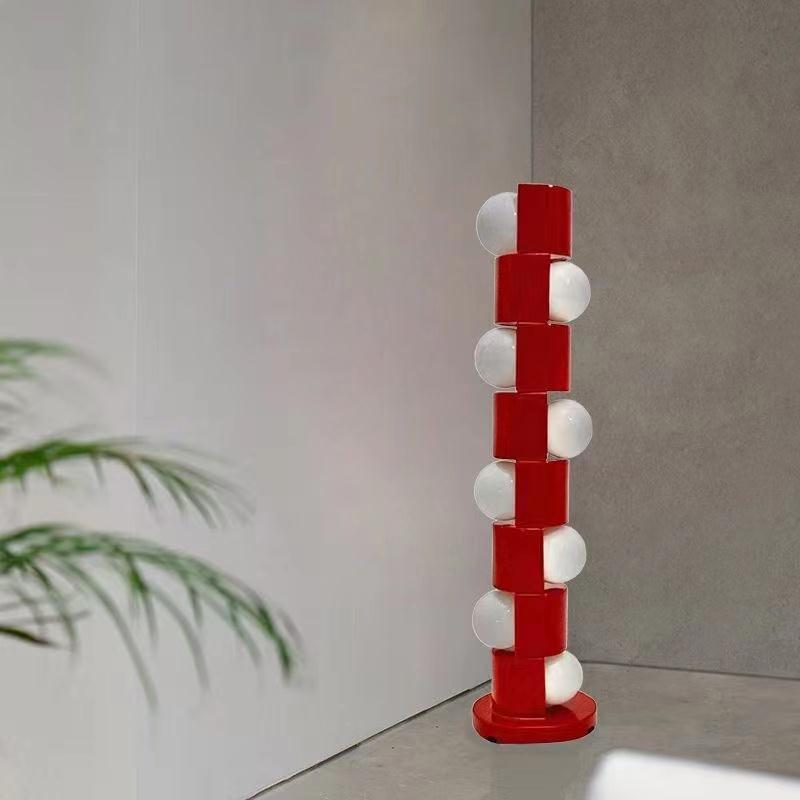 Skulpturale Turm Stehlampe mit modernem Design