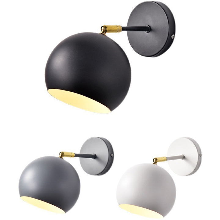 Verstellbare matte Metall-Globus-Wandlampe mit Messing-Pivotarm