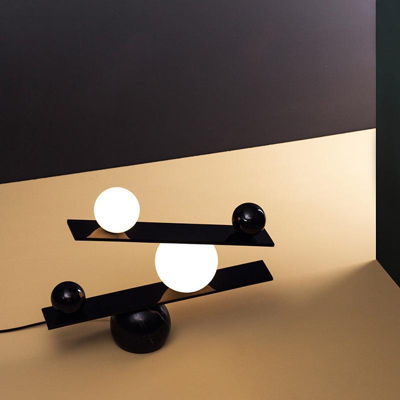 Moderne dekorative Balance Skulptur