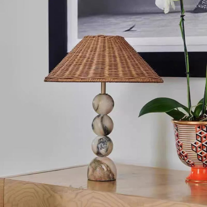 Dekorative Tischlampe
