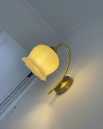 Elegante Wandmontierte Glaslampe