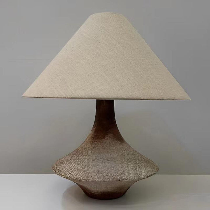 Artisan Tischlampe mit natürlicher Ästhetik