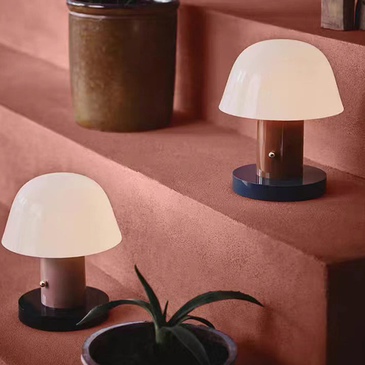 Stylische moderne Tischlampe