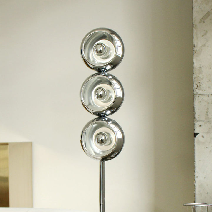 Stilvolle moderne Stehlampe mit Mehrfachlampendesign