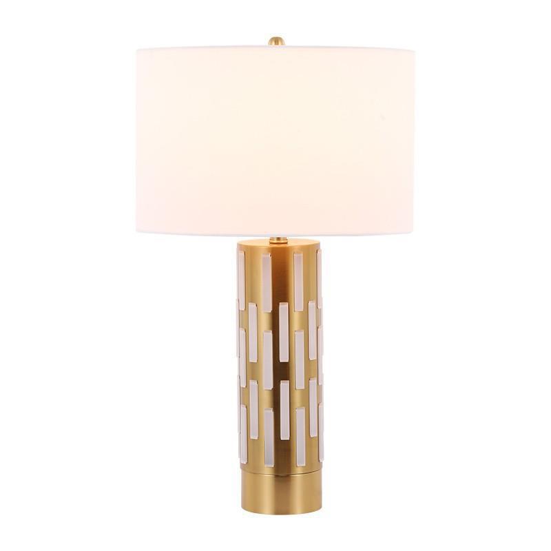 Elegante dekorative Tischlampe mit geometrischem Sockel