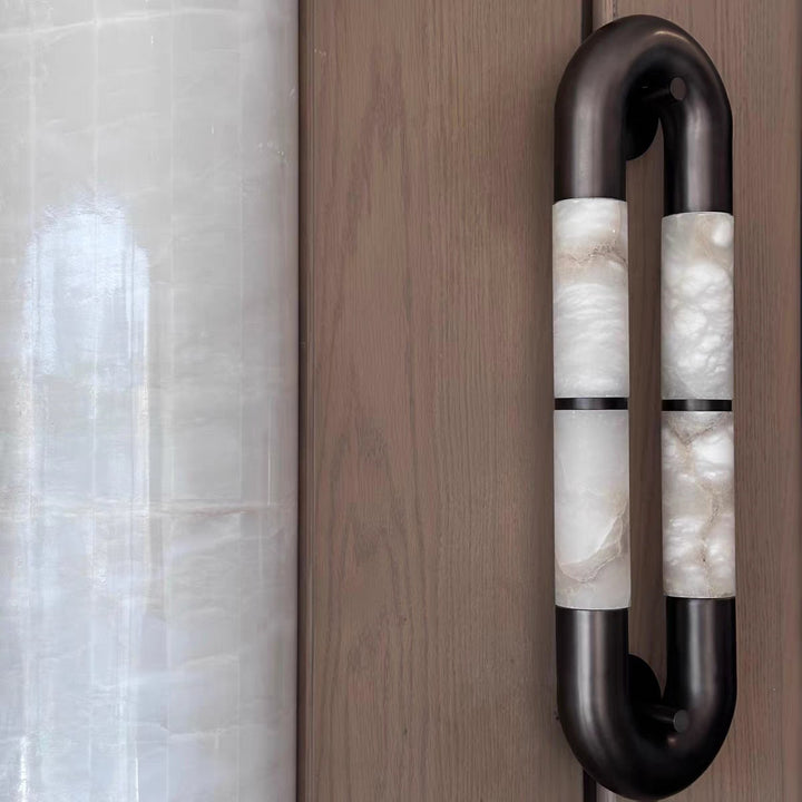 Zeitgenössische Wandlampe mit strukturiertem Design