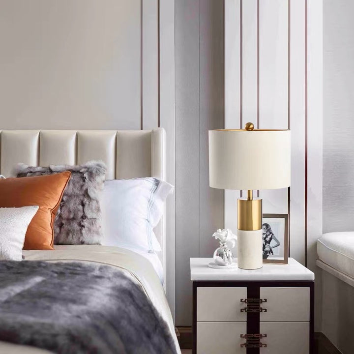 Elegante moderne Tischlampe
