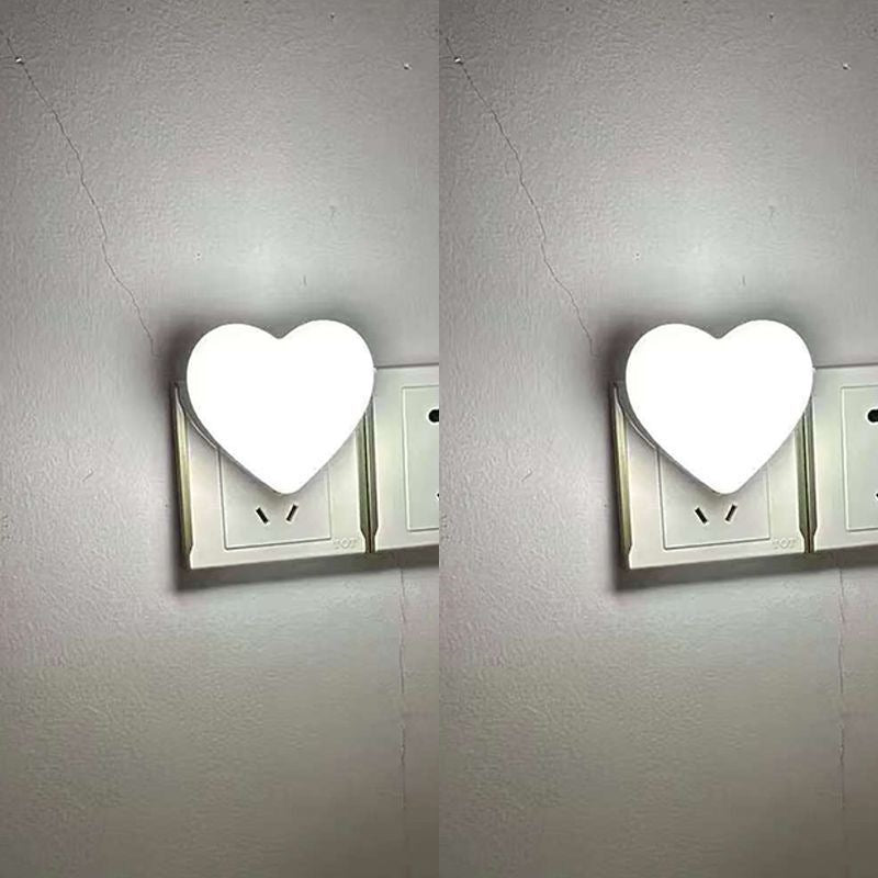 Herzförmiger Plug-In Ambient Nachtlicht mit sanftem LED-Leuchten