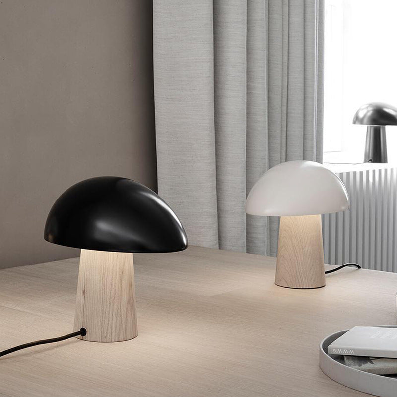 Künstlerische pilzförmige Tischlampe