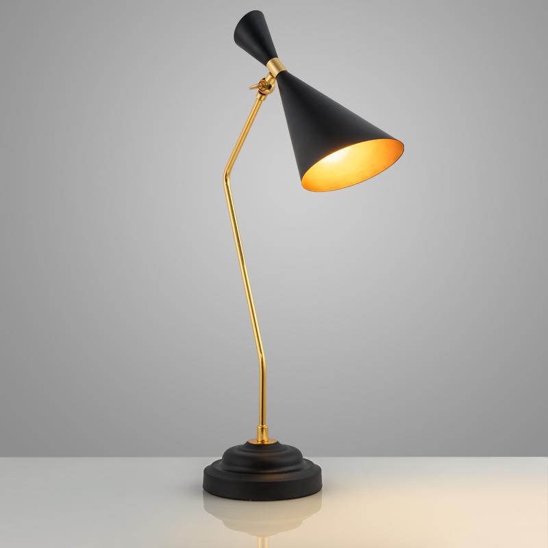 Mid-Century Modern Schreibtischlampe mit verstellbarem Schirm