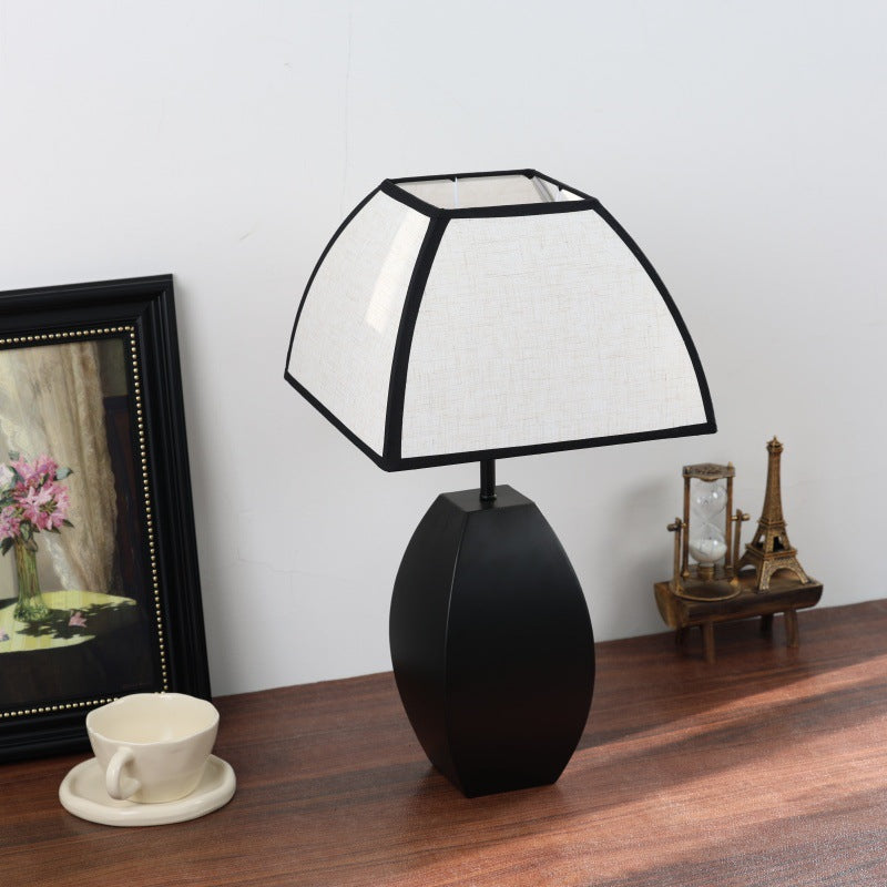 Moderne Schreibtischlampe