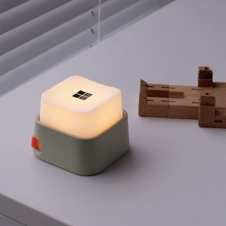 Tragbare wiederaufladbare Würfel-LED-Nachtlampe mit einstellbarer Helligkeit
