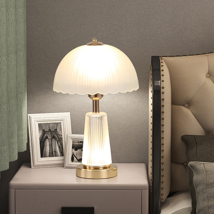 Elegante Glas Schirm Tischlampe