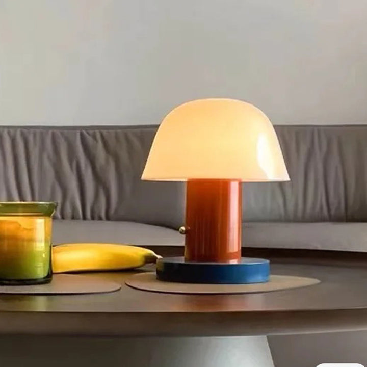 Stylische moderne Tischlampe